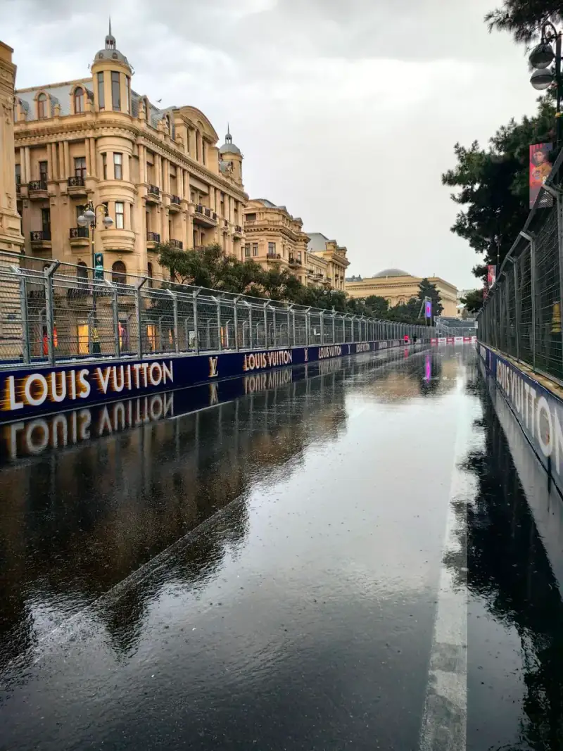 F1 Baku Calendar 2026 — Calendrier F1 Bakou, Formel 1 Baku Kalender, Calendario F1 Bakú, تقويم فورمولا 1 باكو